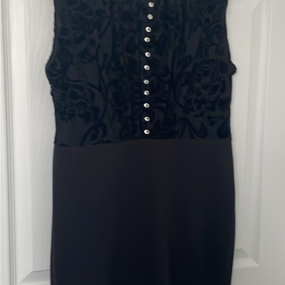 Belle robe noire. Haut en velours. - Picture 6 of 8